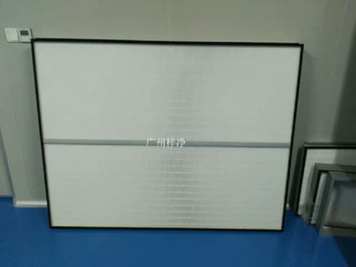 HEPA高效過濾網(wǎng)可廣泛用于光學(xué)電子、LCD液晶制造，生物醫(yī)藥、精密儀器、飲料食品，PCB印刷等行業(yè)無塵凈化車間的空調(diào)末端送風(fēng)處。