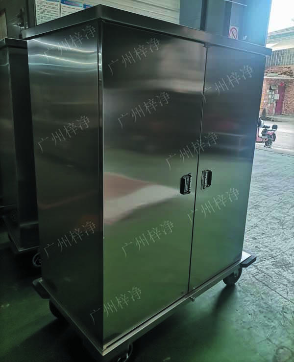 一次性物品電動(dòng)轉(zhuǎn)運(yùn)車(chē)采用304拉絲不銹鋼板面板厚度：≥1.2mm,表面作拉絲亞光處理。